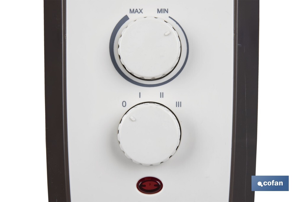 RADIADOR DE ACEITE CON TERMOSTATO REGULABLE 11 ELEMENTOS 2500 W - Imagen 2