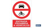 Prohibido entrada a vehículos. El diseño de la señal puede variar, pero en ningún caso se variará el significado de la misma.